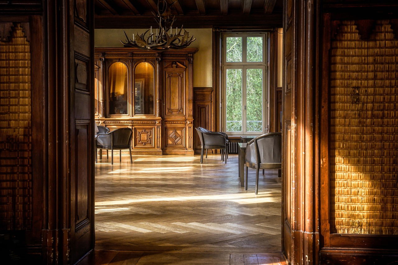 entdecken sie kreative designideen für kleine räume, die funktionalität und stil perfekt vereinen. optimieren sie ihren wohnraum mit platzsparenden lösungen!
