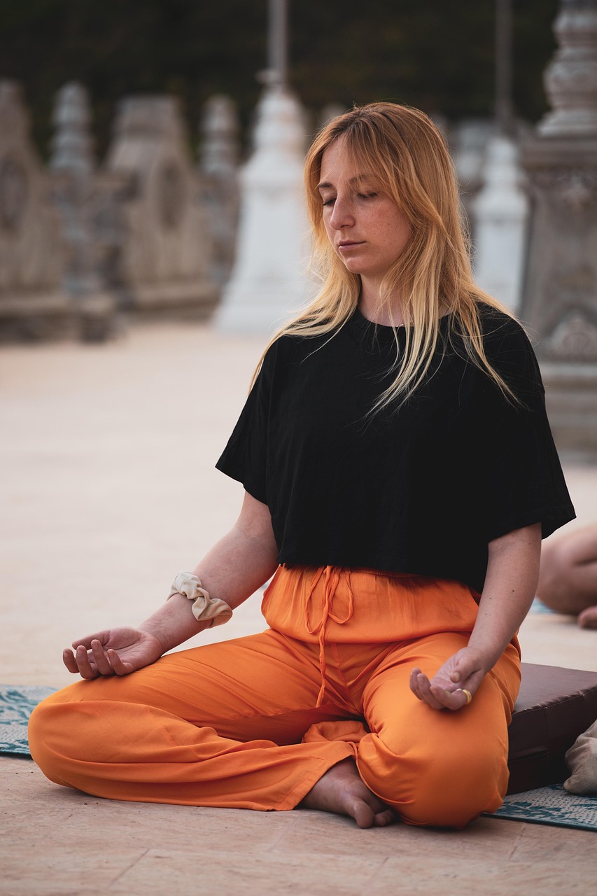 erleben sie eine transformative geführte meditation, die ihnen hilft, stress abzubauen, inneren frieden zu finden und ihre meditationserfahrung zu vertiefen. entspannen sie körper und geist mit unseren einfach zu folgenden anleitungen.