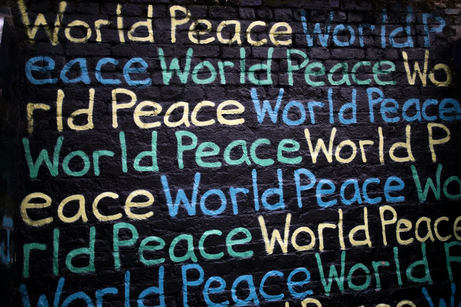 Welche aktuellen Trends prägen die internationale Politik heute?