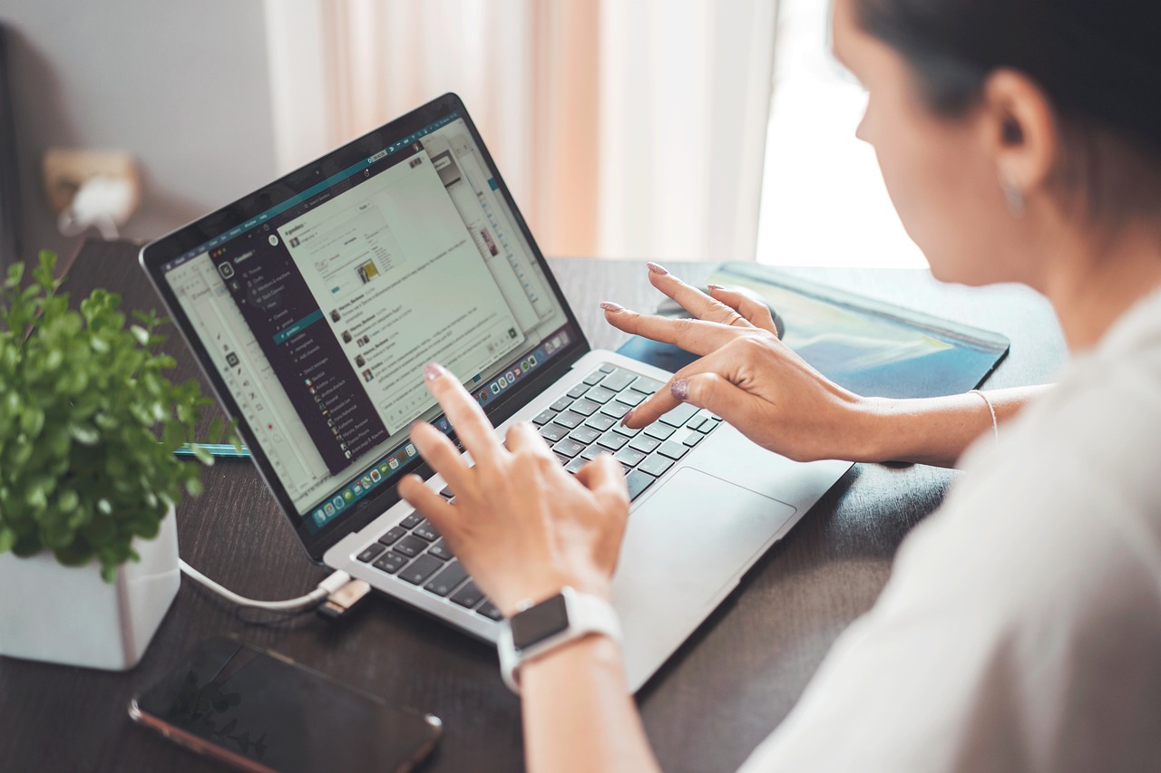 entdecken sie unsere flexiblen und interaktiven online-trainings, die ihnen helfen, neue fähigkeiten zu erlernen und ihre beruflichen ziele zu erreichen. perfekt für alle, die lernen in ihrem eigenen tempo und bequem von zu hause aus möchten.